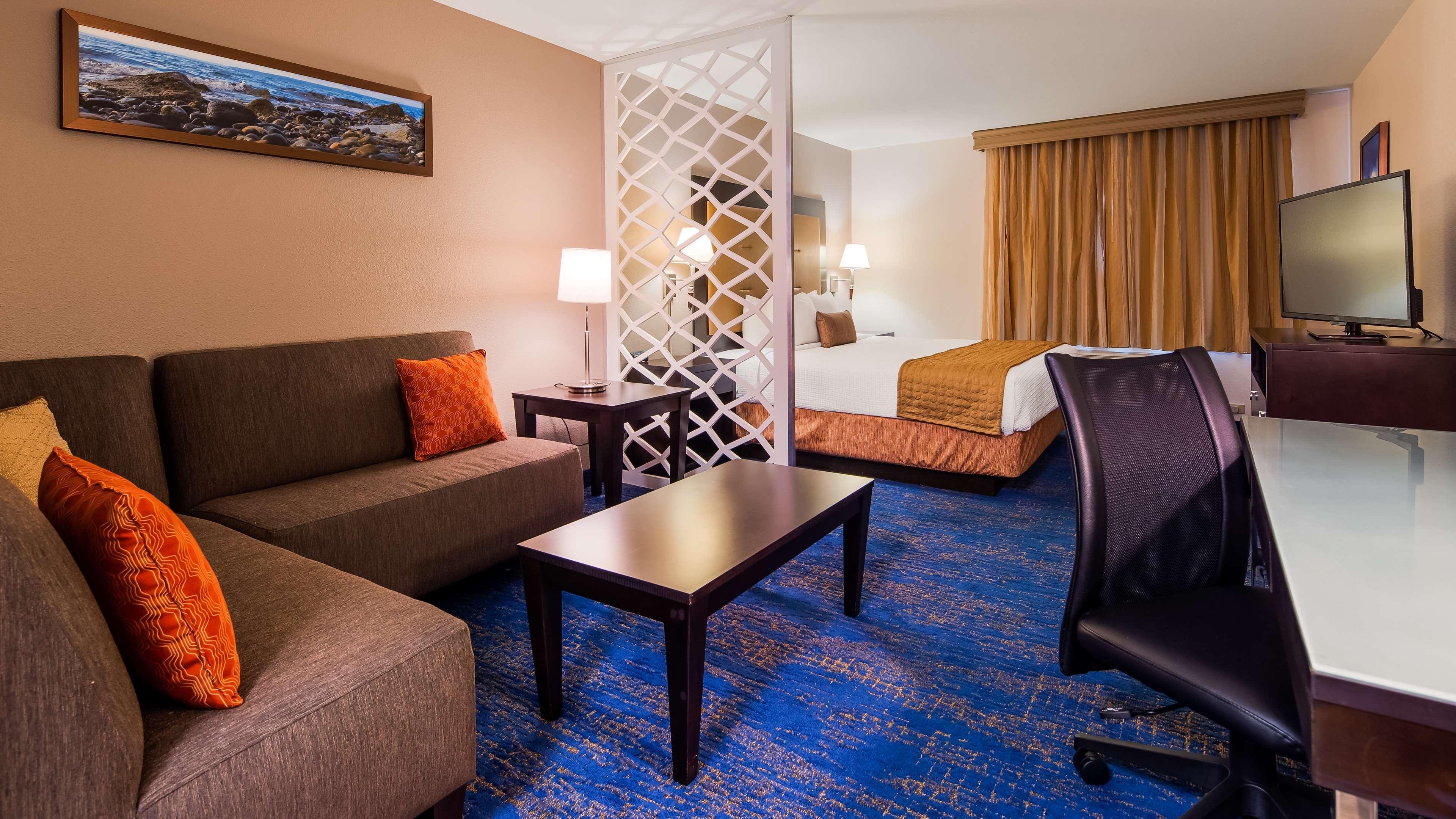 Best Western Plus Executive Hotel & Suites Sulphur Exterior foto