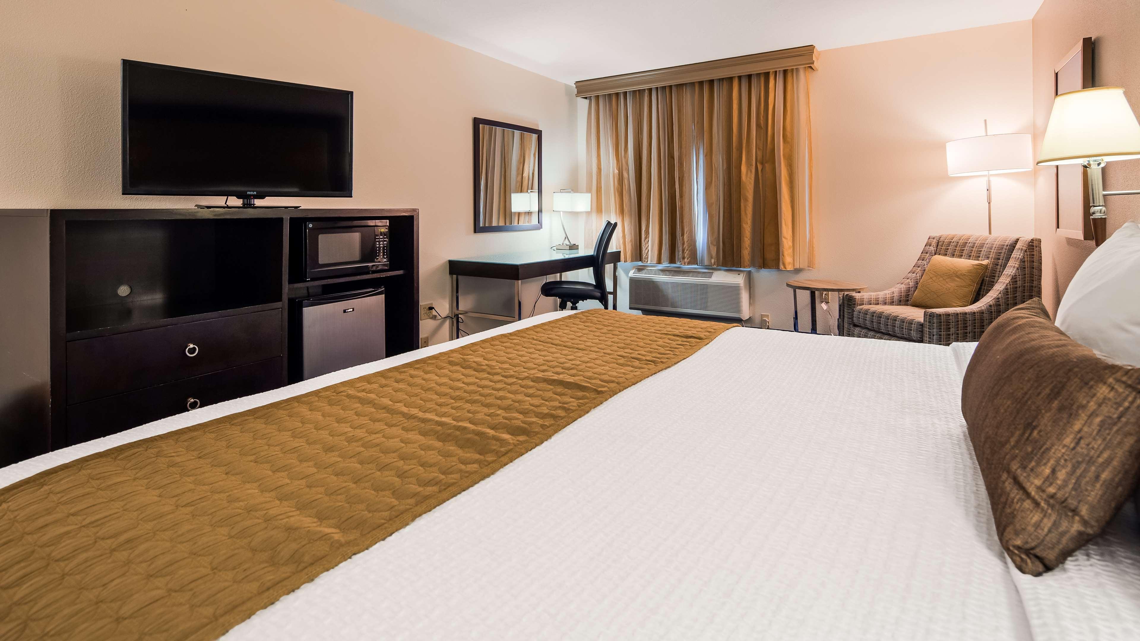Best Western Plus Executive Hotel & Suites Sulphur Exterior foto